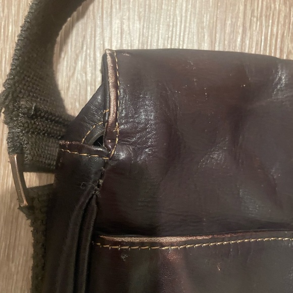 Kenneth Cole Brown Leather Messenger Bag - Picture 8 of 16